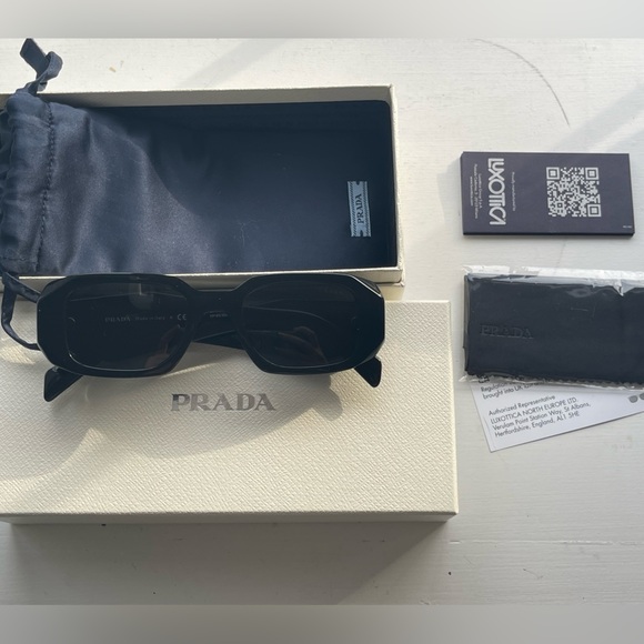 Prada PR 17WS Black/Dark Grey One Size - Picture 8 of 10